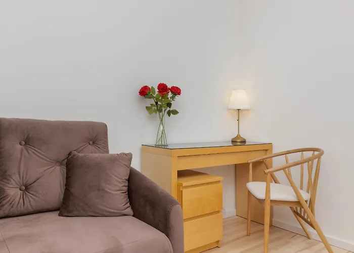 Two Bedroom Apartment In Gdansk With Desk For Remote Work And Bathtub By Noclegi Renters